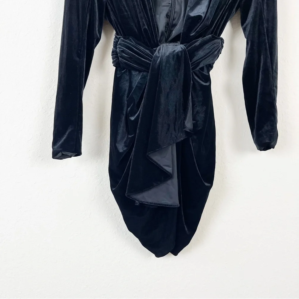 House of CB Dress Farrah Black Velvet Plunge Mini Dress Size Medium - Picture 3 of 7